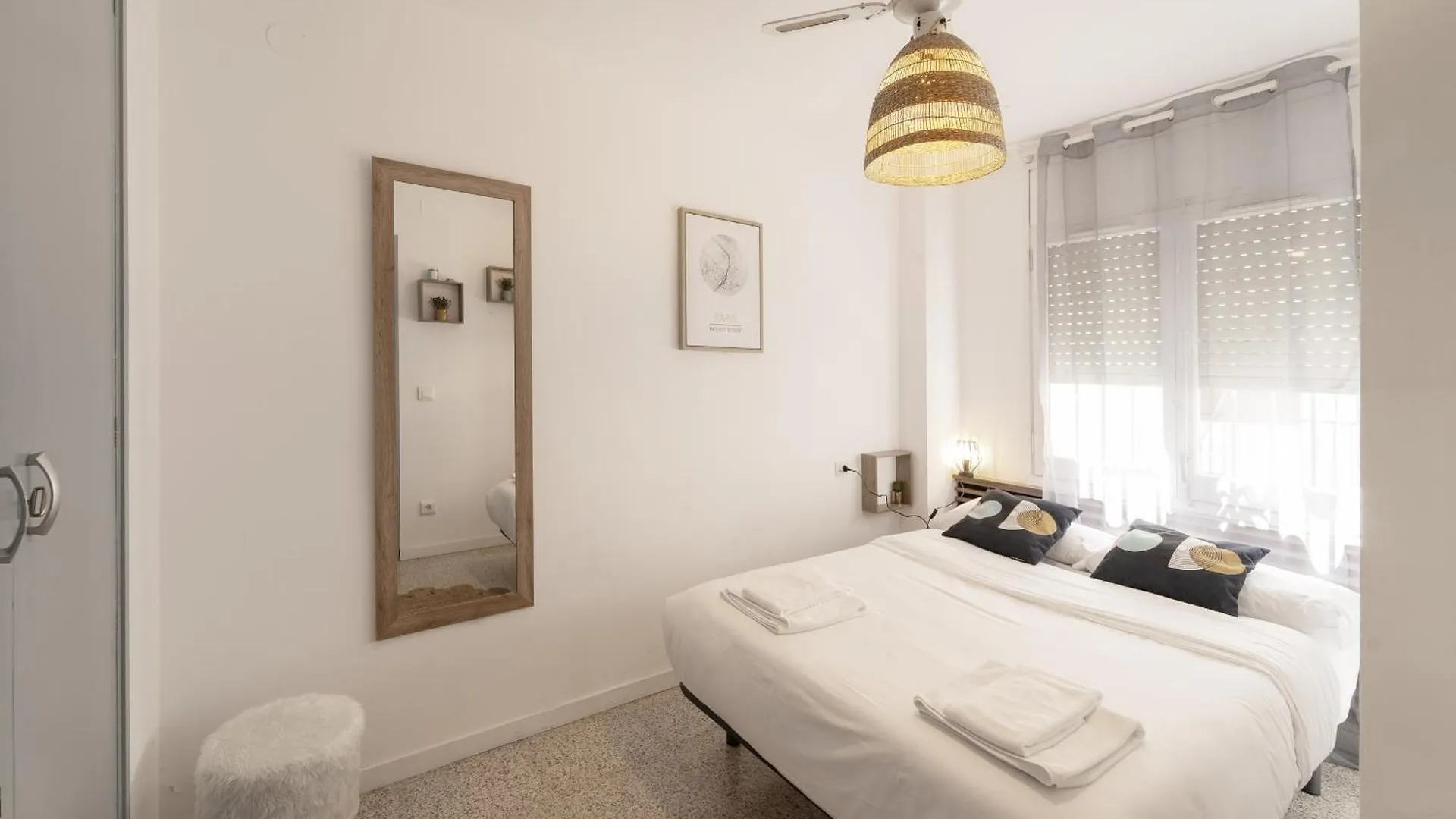 Apartment Welcs Apartamento 100 Emp Con Vistas Al Canal Empuriabrava Spain