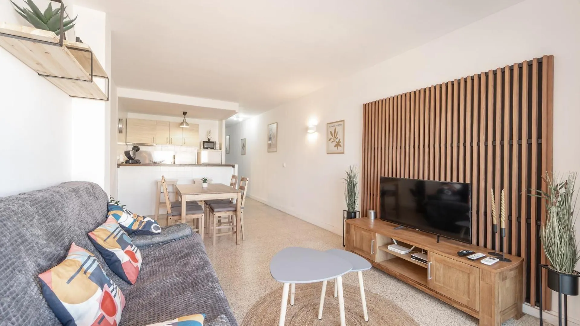 Apartment Welcs Apartamento 100 Emp Con Vistas Al Canal Empuriabrava Spain