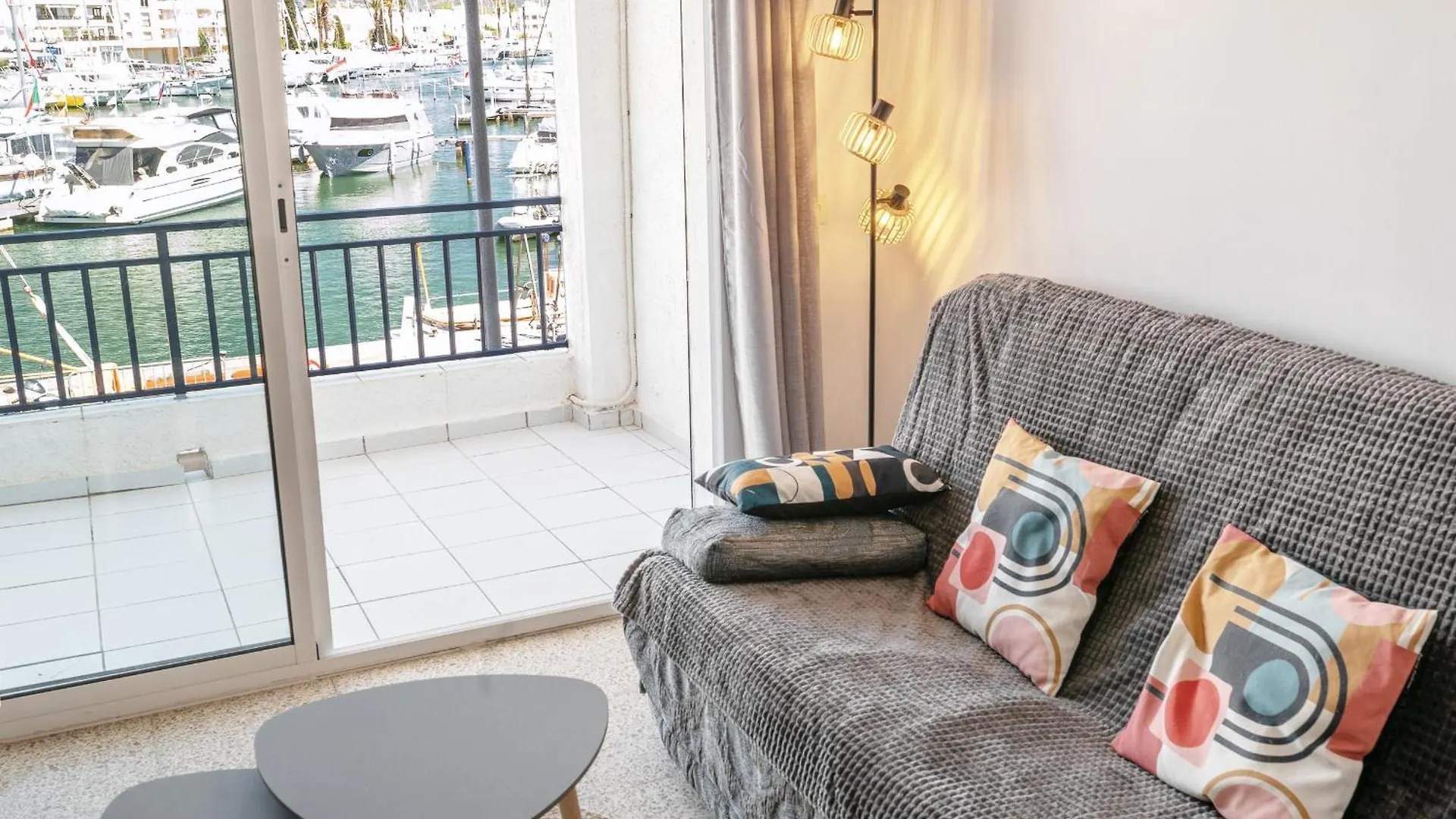 Welcs Apartamento 100 Emp Con Vistas Al Canal Empuriabrava 0*,