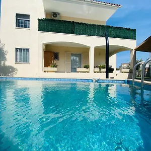 Requesens Playa Appartement